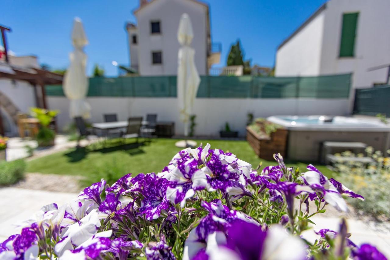 Apartments Mikulin Family Punat Exterior photo